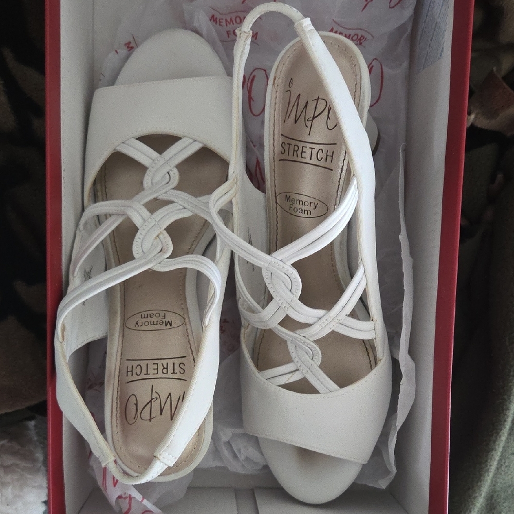 Impo Women's Cream Strappy Sandals